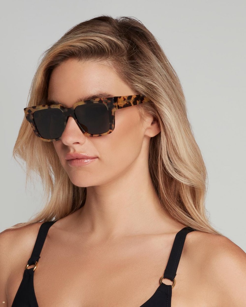 Agent Provocateur Debie Women's Sunglasses Black | RNIFWVG-08